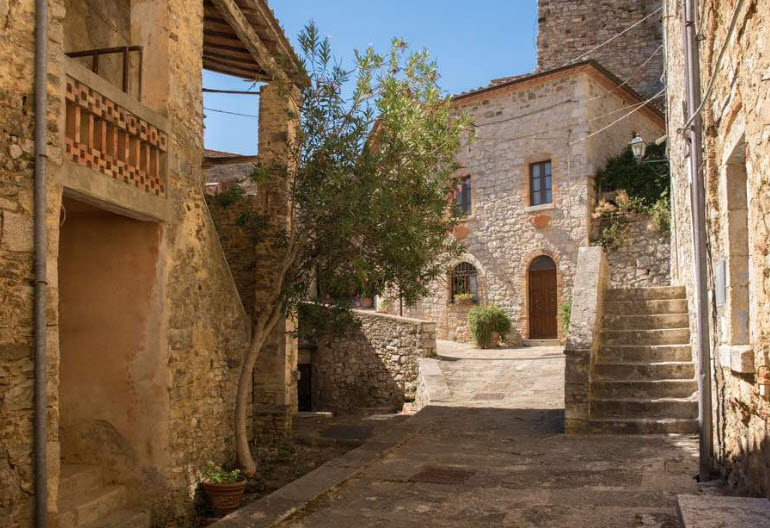 Rocca Aldobrandesca di Rocchette di Fazio, Italy